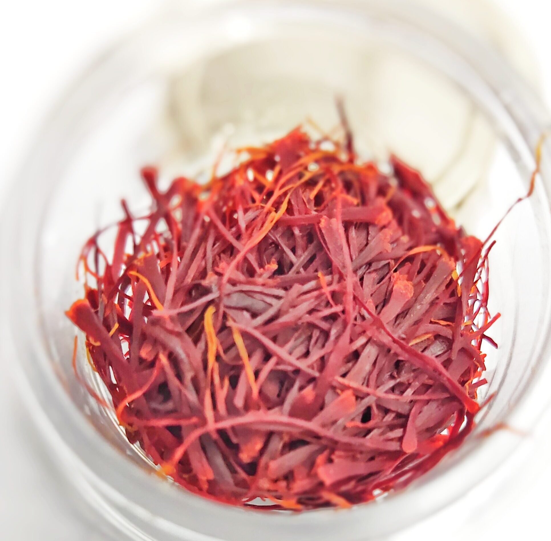 233051.jpg Kashimir Saffron 1gm - Image 1